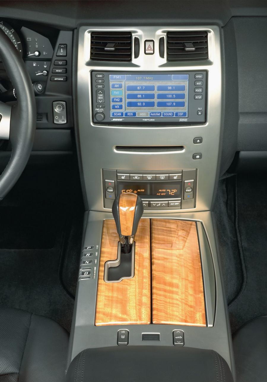  Cadillac XLR Roadster 2004 года  (фото 93 из 128)